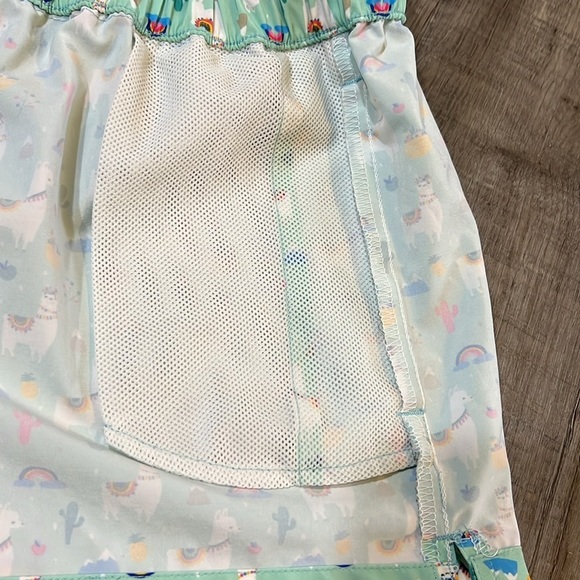 4 for $20 Tyler’s Adult Small llama print shorts in great condition - Picture 5 of 8